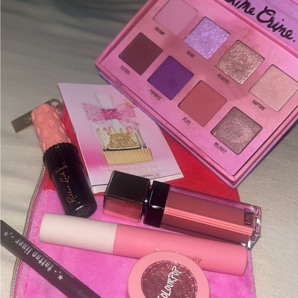 Barbie makeup bundle 🩷 - Picture 2 of 2